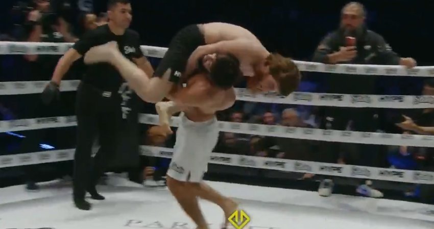 VIDEO: როგორ დასრულდა შარა მაგომედოვისა და არმან ცარუკიანი გრეპლინგის მატჩი