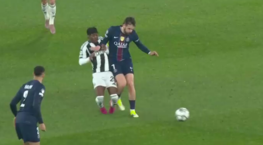 VIDEO: ძალიან მძიმე ეპიზოდი - ხვიჩა კვარაცხელია დაიმტვრა და იძულებით შეცვალეს