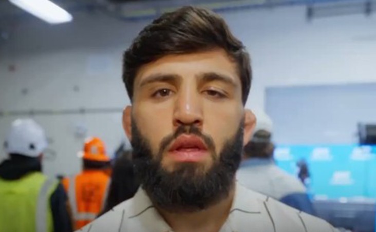 ეს დროის უაზროდ კარგვაა, გააკეთეთ ეს და... - არმან ცარუკიანი თოფურიასა და გეიჯის ბრძოლას ეხმაურება