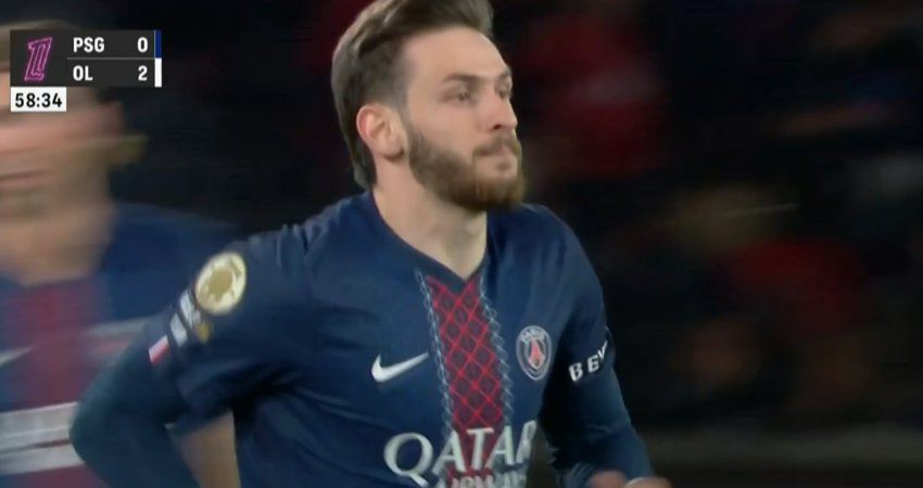 VIDEO: დაინგრა ტრიბუნა! - რეაქცია, როცა მინდორზე კვარაცხელია შემოვიდა