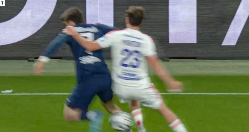 VIDEO: მცველი გააბრუა! - კვარას თავბრუდამხვევი ფინტი