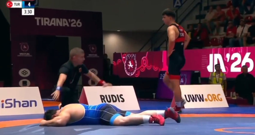 VIDEO: მძიმე წონის ნახევარფინალი თურქ რიზა კაიას და ბელარუს ჰლინჩუკს შორის მუშტი კრივში გადაიზარდა