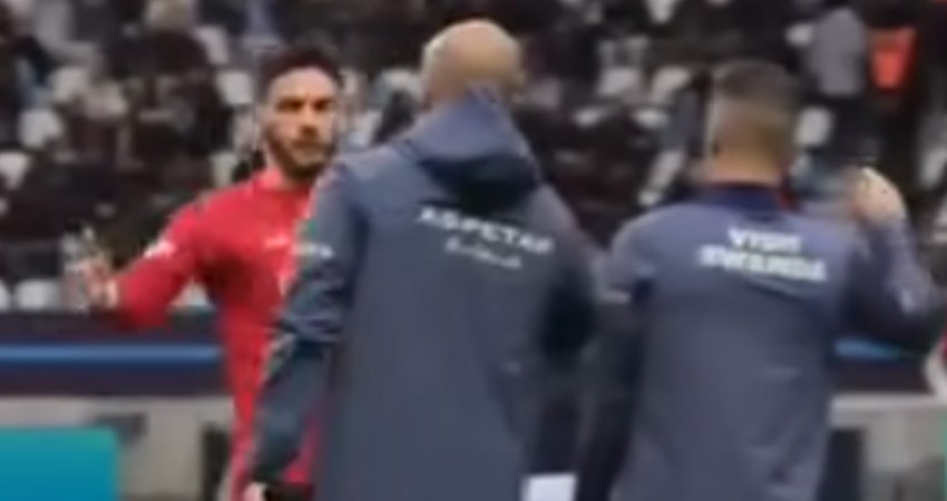 VIDEO: პირველ რიგში ზრდილობა! - ასე სცემს კვარა პატივს პსჟ-ს შტაბს