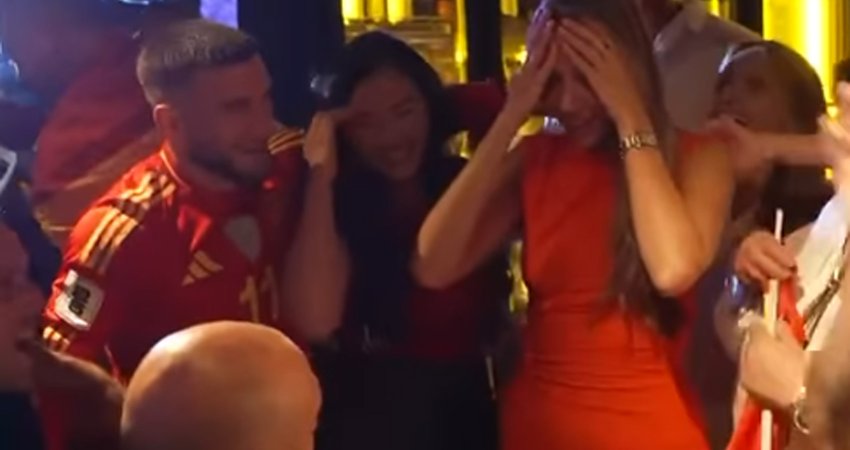 VIDEO: ემოციური კადრები - გურამ ქუთათელაძემ რჩეულს ხელი სთხოვა
